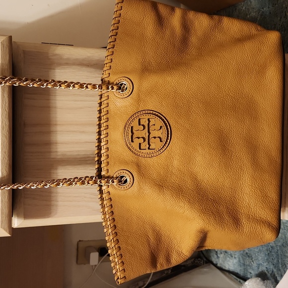 Tory Burch Handbags - Tory Burch Mustard Leather Tote